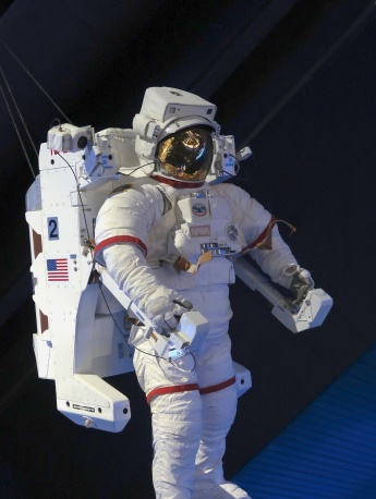 Astronaut cool HD mobile wallpaper