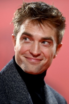 Robert Pattinson debuts new Batman HD pictures