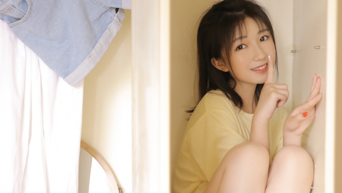 灵动少女唯美写真桌面壁纸