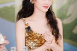 Zhao Liying glamorous and sexy photo in gilt dress