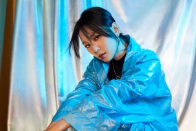 Beautiful star Zhou Bichang computer wallpaper