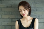 Tong Liya's exquisite short hair photo HD desktop wallpaper