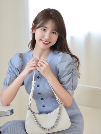 人氣美女一栗小莎子性感圖片