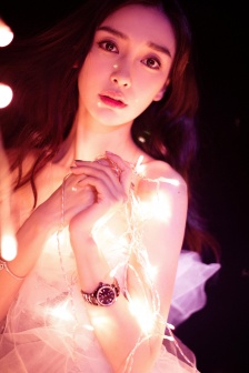 Yang Ying light and shadow photo mobile wallpaper