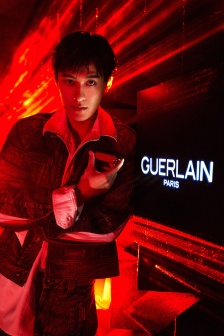 演員孫晨竣帥氣寫真圖片