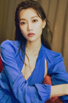 李斯羽深V藍色長裙性感寫真