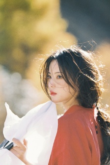 杨超越红衣古风性感写真图片