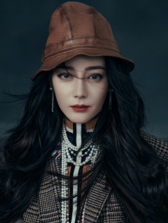 迪麗熱巴原生感性感雜誌寫真