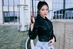Xu Dongdong's cool and sexy photo pictures in black leather clothes