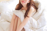 大膽美女吊帶美腿性感誘惑寫真