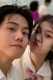 Super sweet couple avatar pictures in love stage