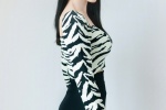 Xu Dongdong's zebra striped top glamorous and sexy photo