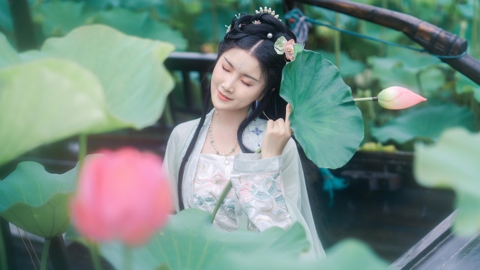 古風漢服美女圖片桌麵壁紙