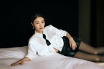 Xu Dongdong's charming black silk sexy photo in white shirt