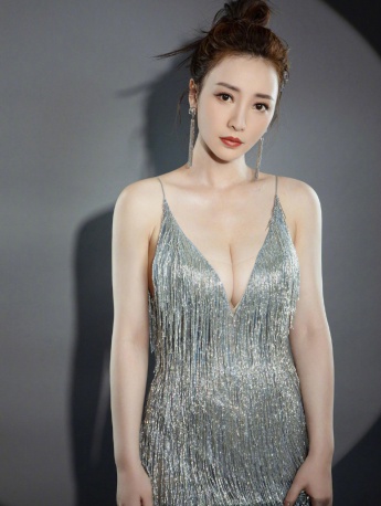 Liu Yan's proud career line sexy pictures and photos