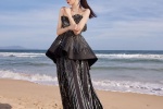 Guan Xiaotong sexy photo in black flowing dress