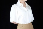 Xu Dongdong's elegant and sexy photo in white shirt