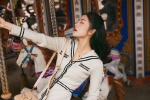 Cai Wenjing sexy photo in white knitted dress