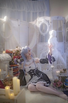 白丝长腿美女性感蕾姆cos写真