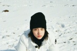 Ouyang Nana winter snow mobile wallpaper