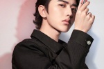 Cai Xukun's handsome makeup pictures and photos