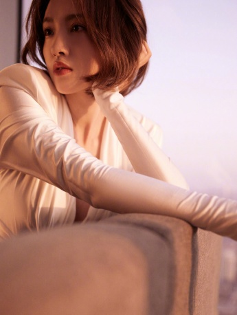 Tang Yixin's elegant and sexy photo pictures