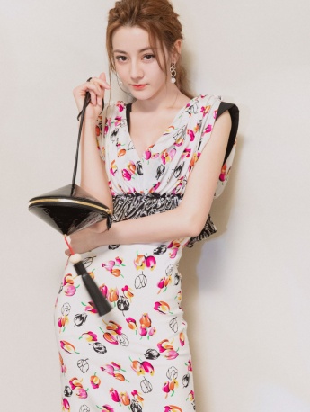 Dilireba printed dress photo mobile wallpaper