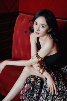 杨幂明艳性感写真图片