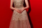 Guan Xiaotong deep V dress sexy photo mobile wallpaper