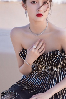 关晓彤全面屏手机壁纸