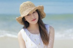 Summer seaside straw hat beauty mobile wallpaper