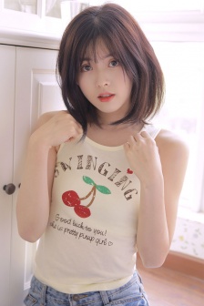 高顏值美女模特兒大膽居家藝術寫真照