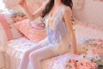 美丽又性感美女蕾丝睡衣写真