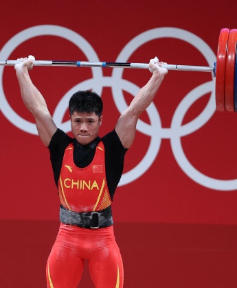 李发彬获男子举重61公斤级金牌