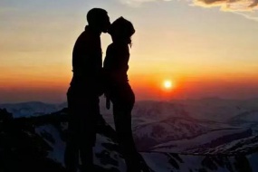 七夕節情侶人像剪影圖片桌麵壁紙