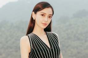 Angelababy性感V领写真图片壁纸