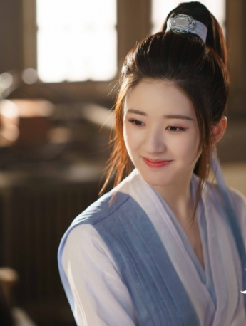 电视剧《且试天下》赵露思图片