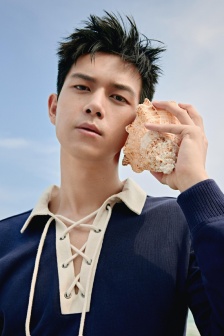 李現海邊清爽帥氣寫真圖片