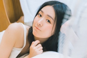 美豔動人的美女電腦壁紙圖片