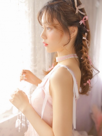 仙气性感的纱裙美女图片写真