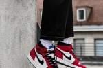 Nike AJ1 Chicago on-foot pictures