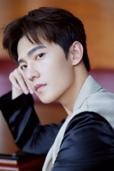 Yang Yang handsome pictures and photos in khaki patchwork suit