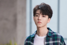 TFBOYS Wang Junkai pictures desktop wallpaper