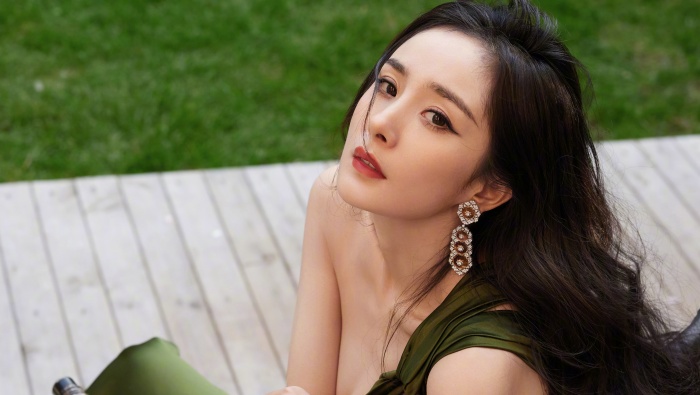 Yang Mi green dress sexy photo desktop wallpaper