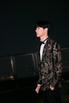 Wang Yibo Hunan Satellite TV New Year's Eve Party 2022 Pictures