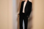 Wang Yibo handsome photo in black suit