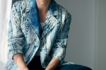 Han Geng handsome photo in denim patchwork suit