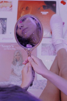 治愈系紫色风格手机壁纸