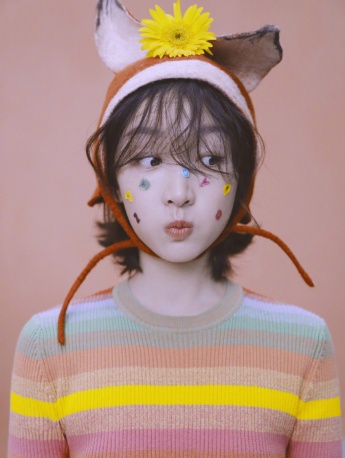 Zhou Dongyu COSMOHits March issue cover photo