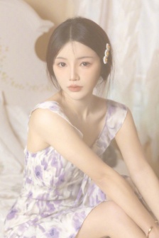 唯美碎花裙美女写真手机壁纸